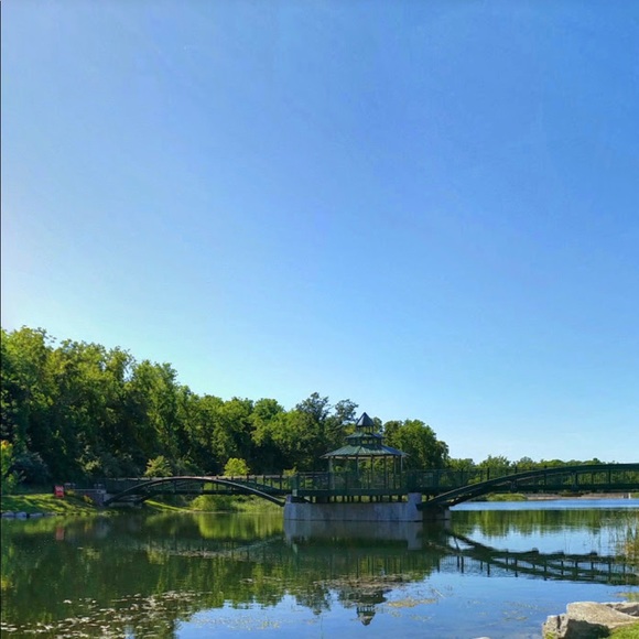 Meet the Posher - Picture 5 of 6